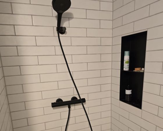 Bauhof West Dresden_Fliesenleger_aufwändige Verlegearbeit